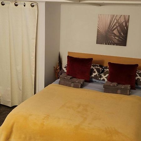 Ferienwohnung Lower Level Apt 6Ft High Close To Hwy Netflix Wifi Edmundston Exterior foto