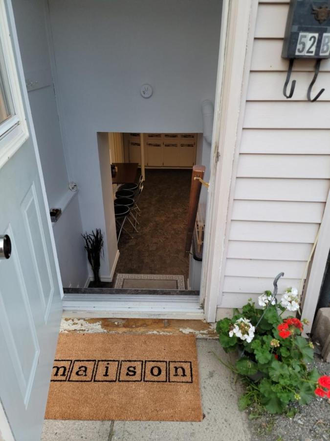 Ferienwohnung Lower Level Apt 6Ft High Close To Hwy Netflix Wifi Edmundston Exterior foto
