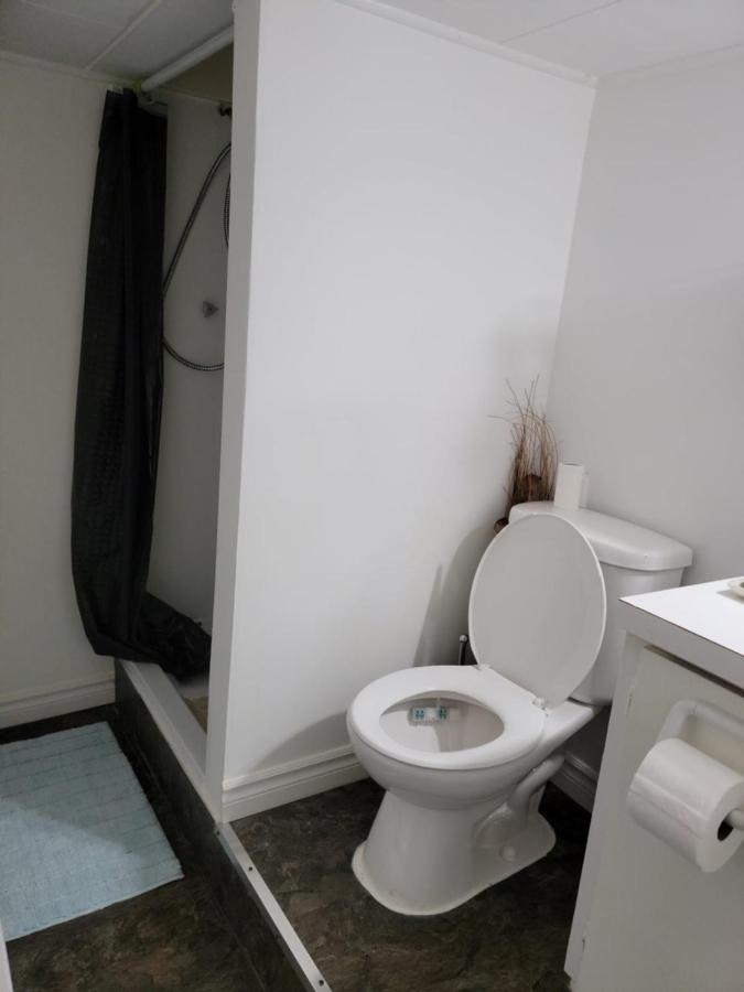 Ferienwohnung Lower Level Apt 6Ft High Close To Hwy Netflix Wifi Edmundston Exterior foto