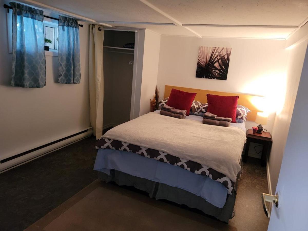 Ferienwohnung Lower Level Apt 6Ft High Close To Hwy Netflix Wifi Edmundston Exterior foto